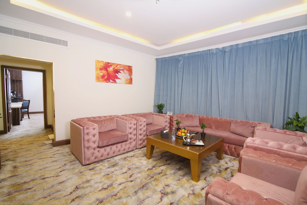 Deluxe Studio Suite