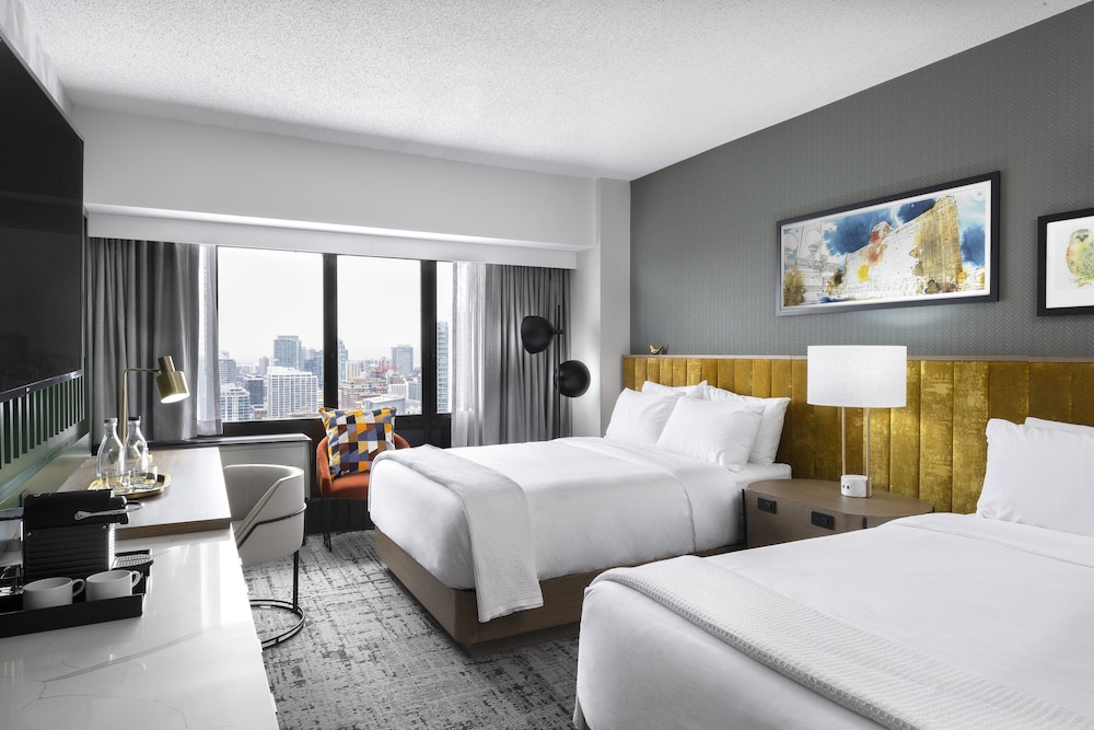 Standard Room, 2 Queen Beds, View (Chicago Skyline View)