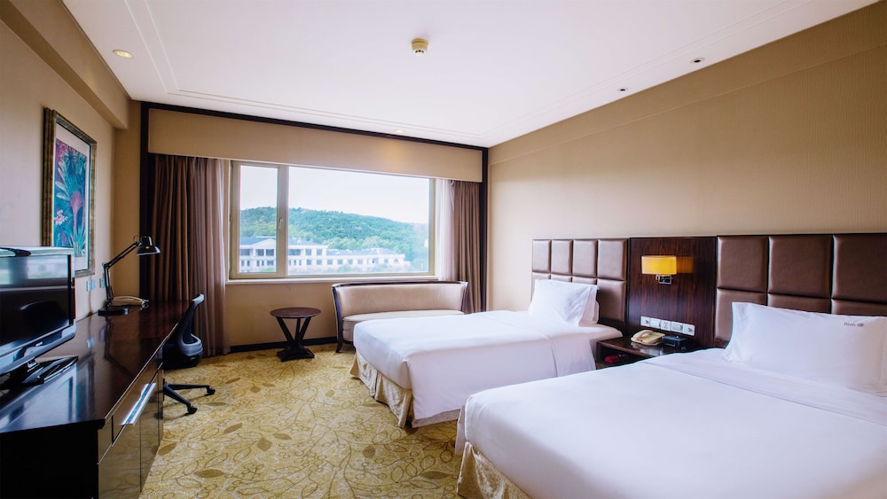 Standard Room, 2 Twin Beds - Photo 4