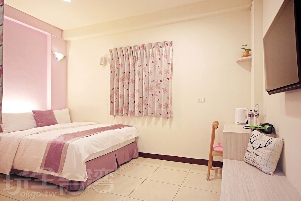 Double Room - Photo 13
