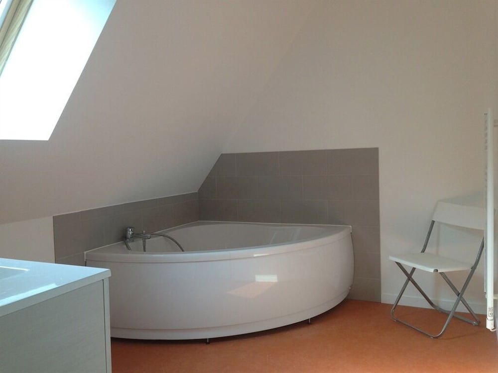 Standard Quadruple Room, Private Bathroom (family suite) photo 3