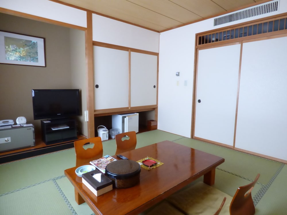 Japanese Style Room For 3 People photo 1