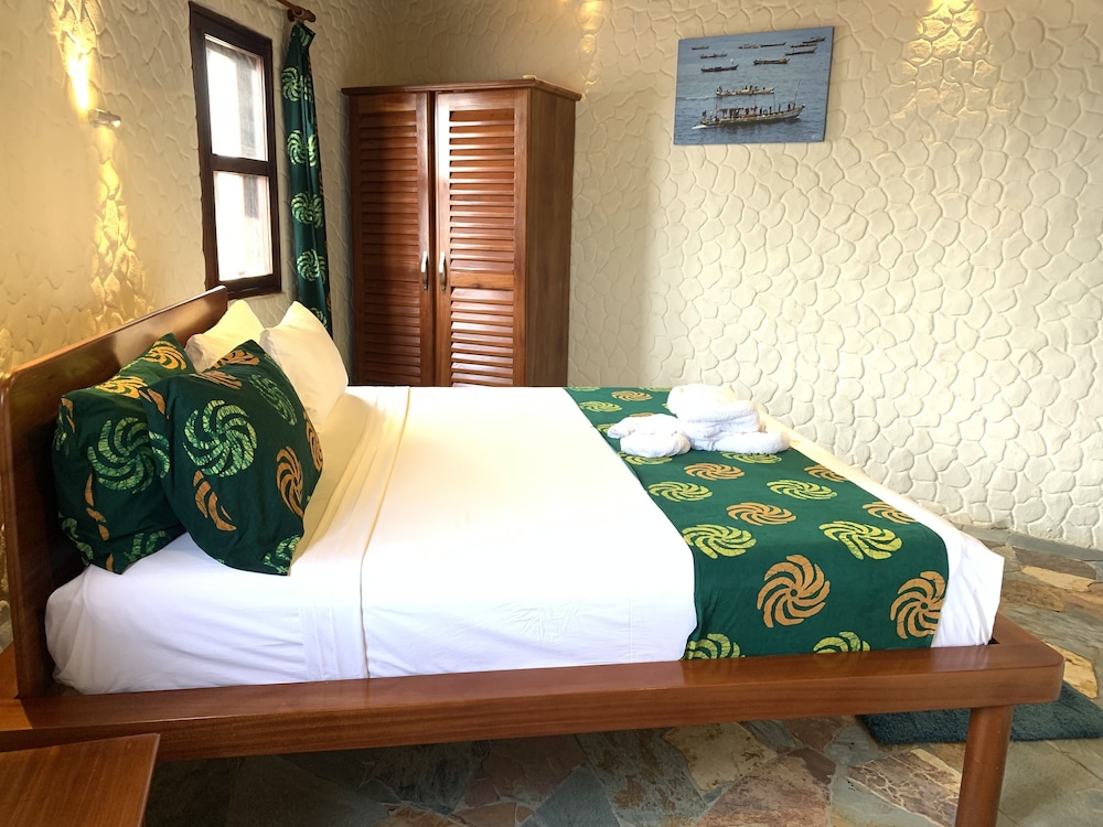 Family Villa, Sea View, Beachside (Air Conditioned) photo 2