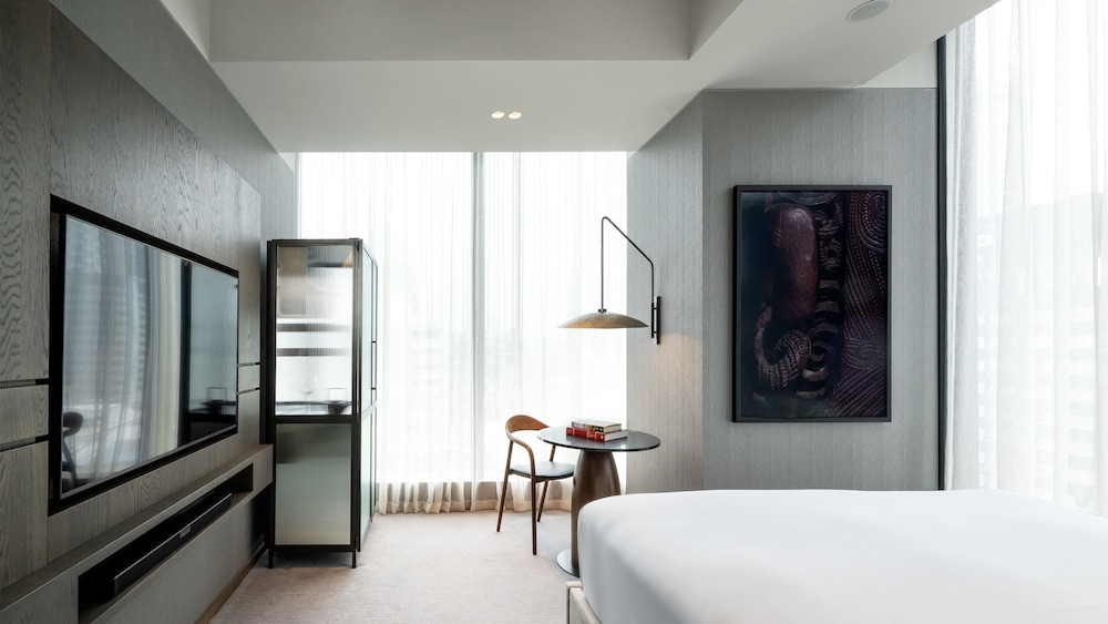 Classic Room, 1 King Bed, Accessible - Photo 5
