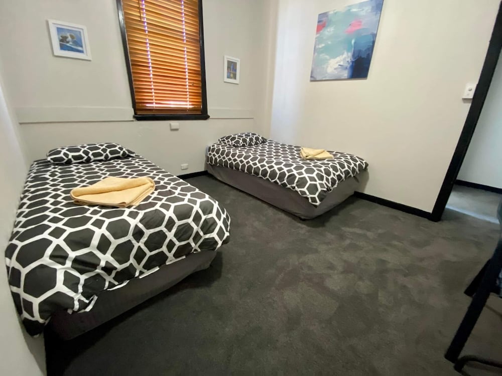 Superior Quadruple Room, Ensuite photo 2