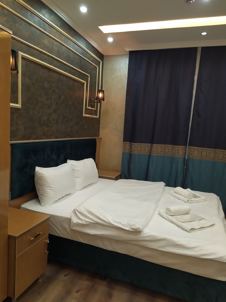 Family Quadruple Room photo 3