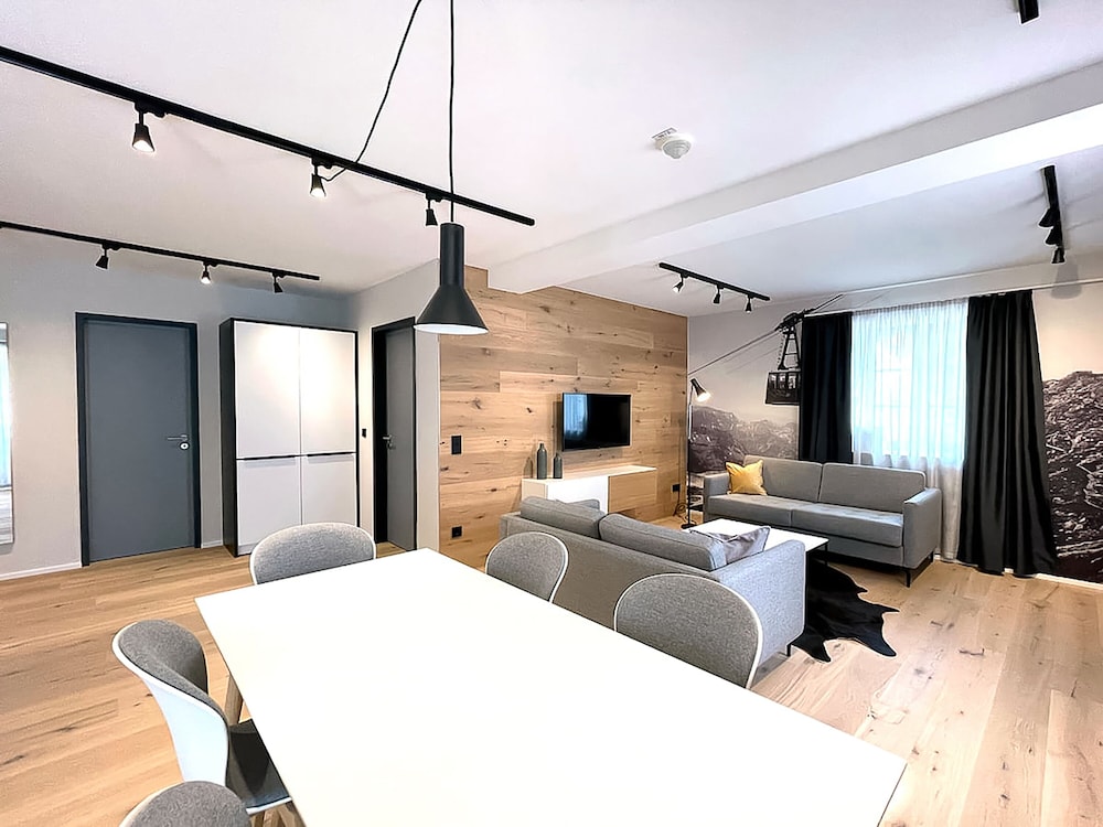 Deluxe Suite photo 1