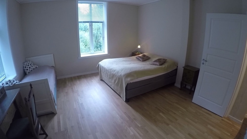 Apartment, 2 Bedrooms, Accessible, Sea View photo 1