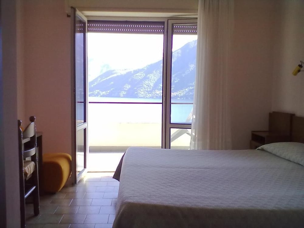 Double Room, Balcony, Lake View