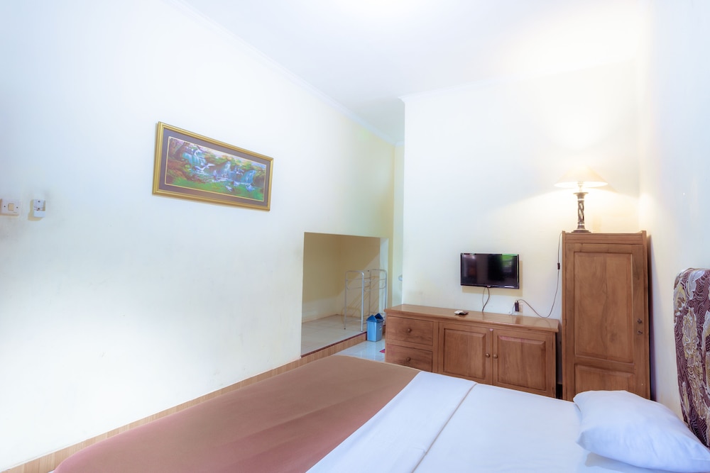 Standard Double Room - Photo 8