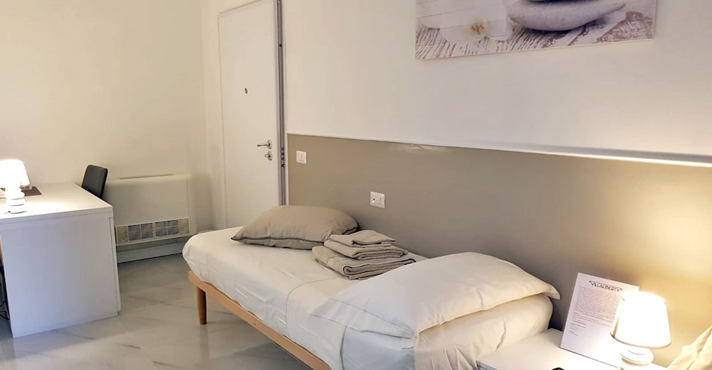 Classic Twin Room (Liberty 1)