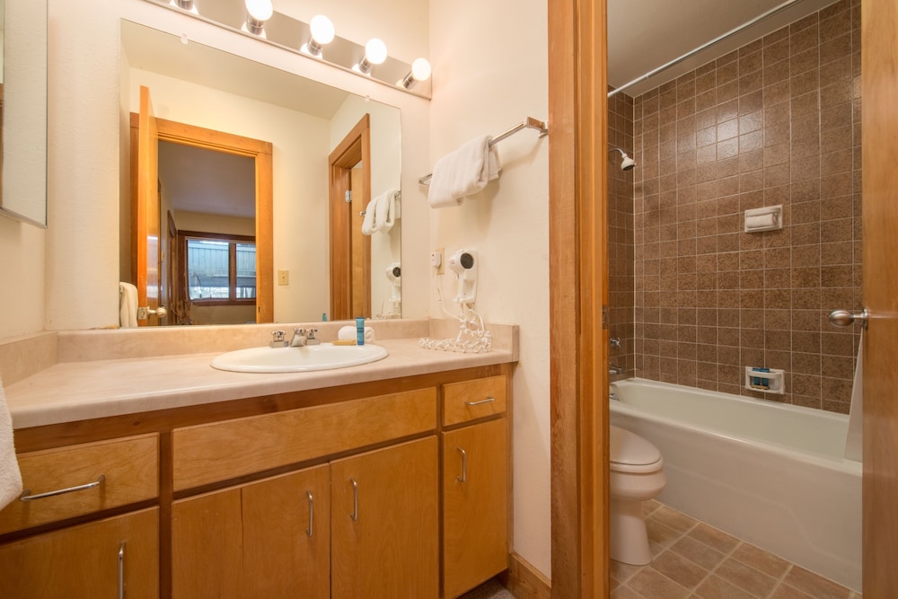 Teton Village Condos, 2 Bedrooms, 1 Bathroom photo 2