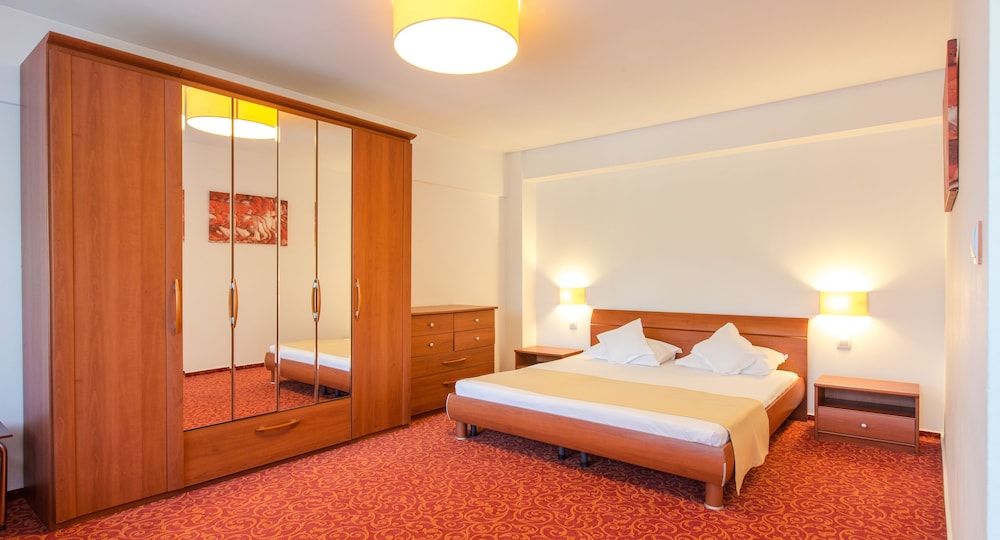 Suite - Photo 5