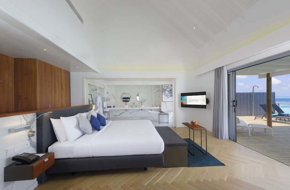 Villa, 1 Bedroom, Private Pool (Over Water) photo 2