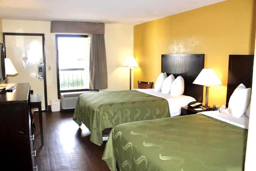 Standard Room, 2 Double Beds, Non Smoking photo 2