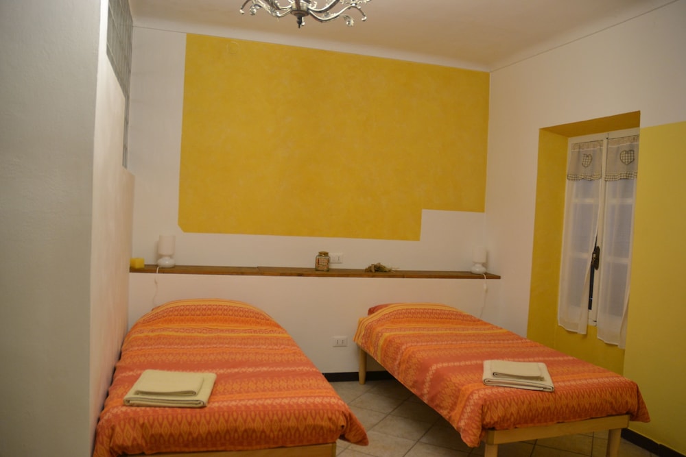 Double or Twin Room, 1 Bedroom, Non Smoking photo 2