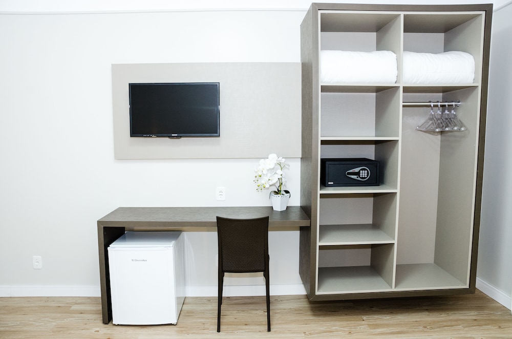 Standard Double Or Twin Room photo 3