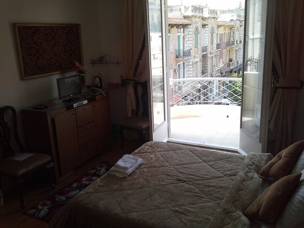 Luxury Studio Suite, 1 Bedroom, Non Smoking, Courtyard View
