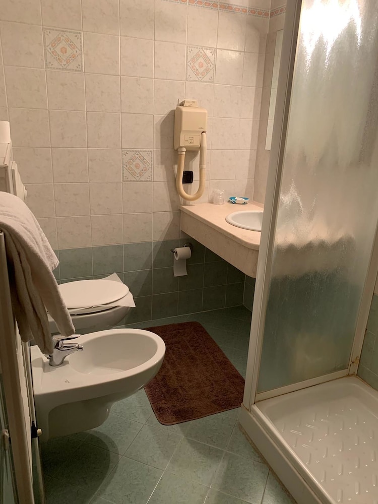 Single Room, 1 Twin Bed, Non Smoking, Mountain View photo 2