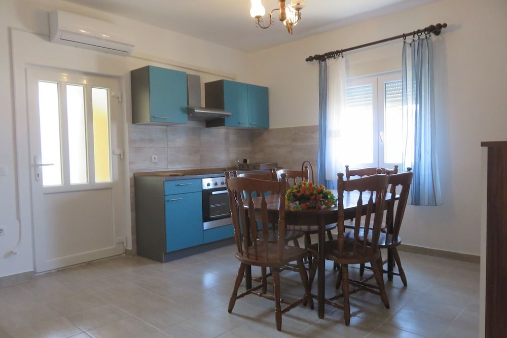Apartment (Marin - 100m from the beach with park) photo 3