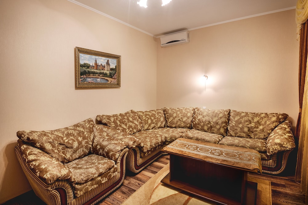 Suite, Jetted Tub