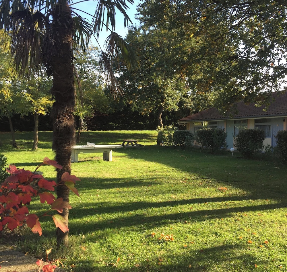 Classic Shared Dormitory, Mixed Dorm, Garden View photo 2