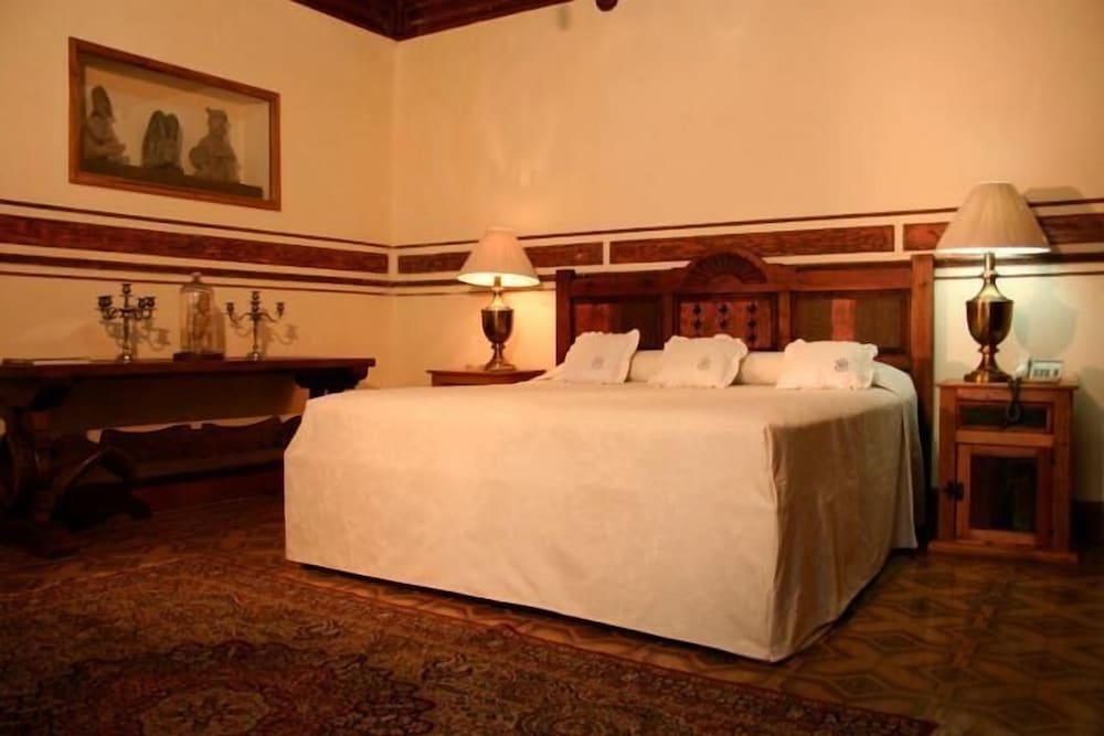 Suite, 1 King Bed photo 1
