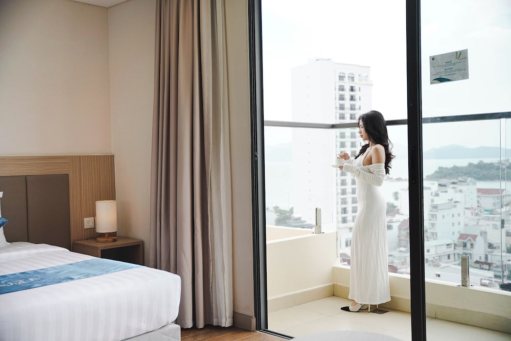 Senior Double or Twin Room, Sea View - Photo 5