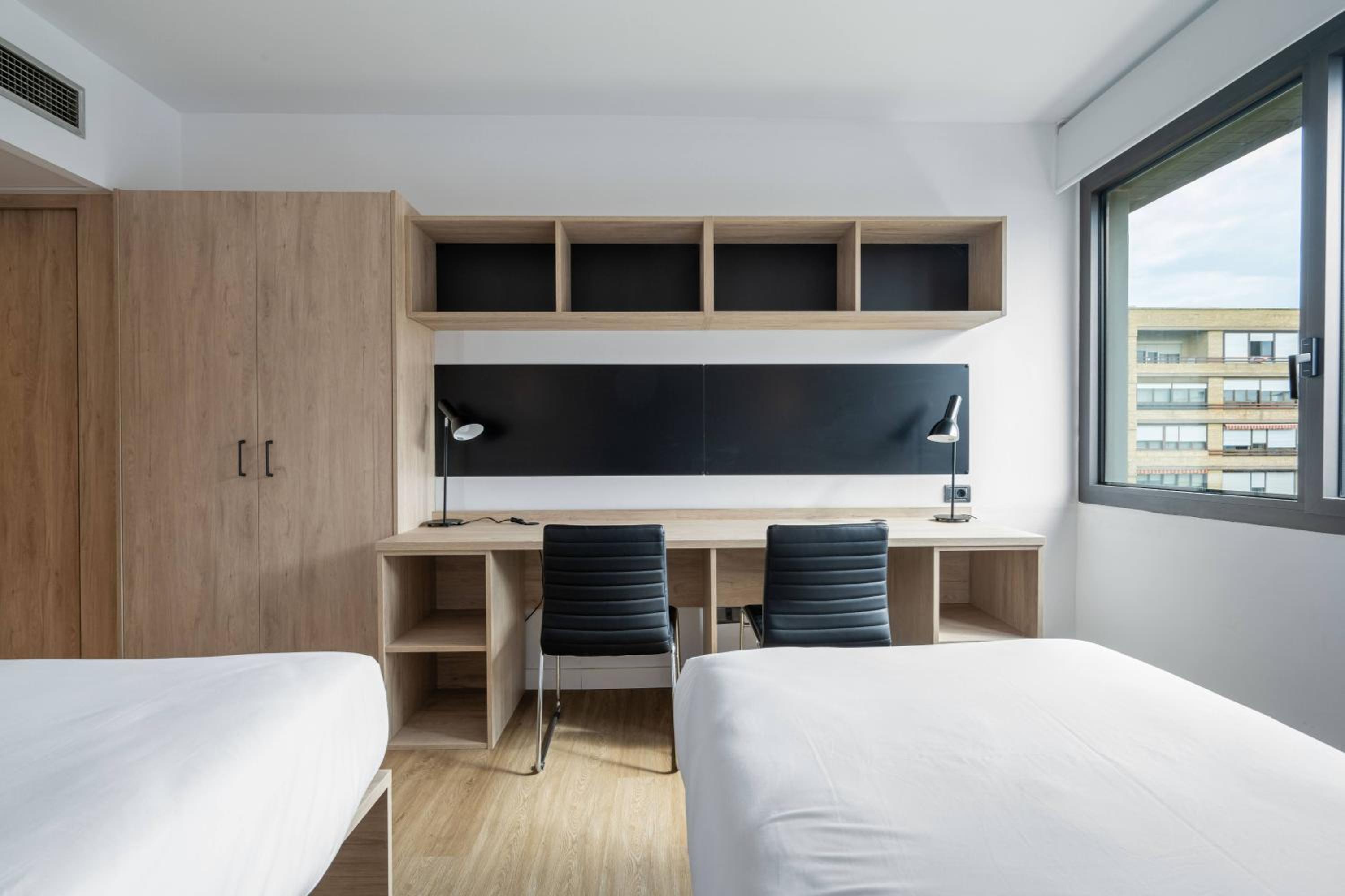 Twin Room - Photo 2