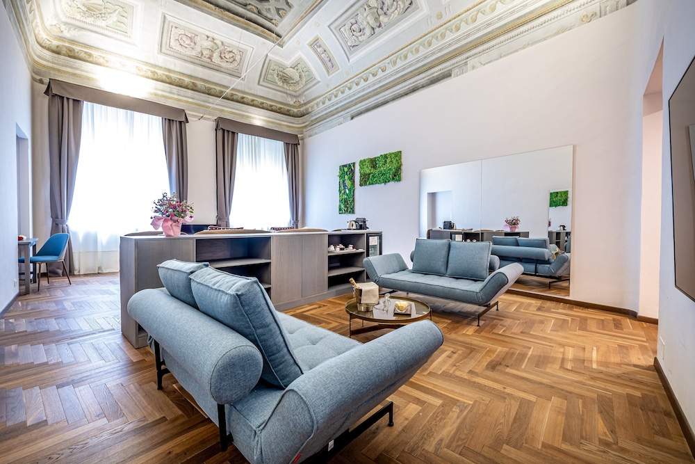 Royal Suite - Photo 6