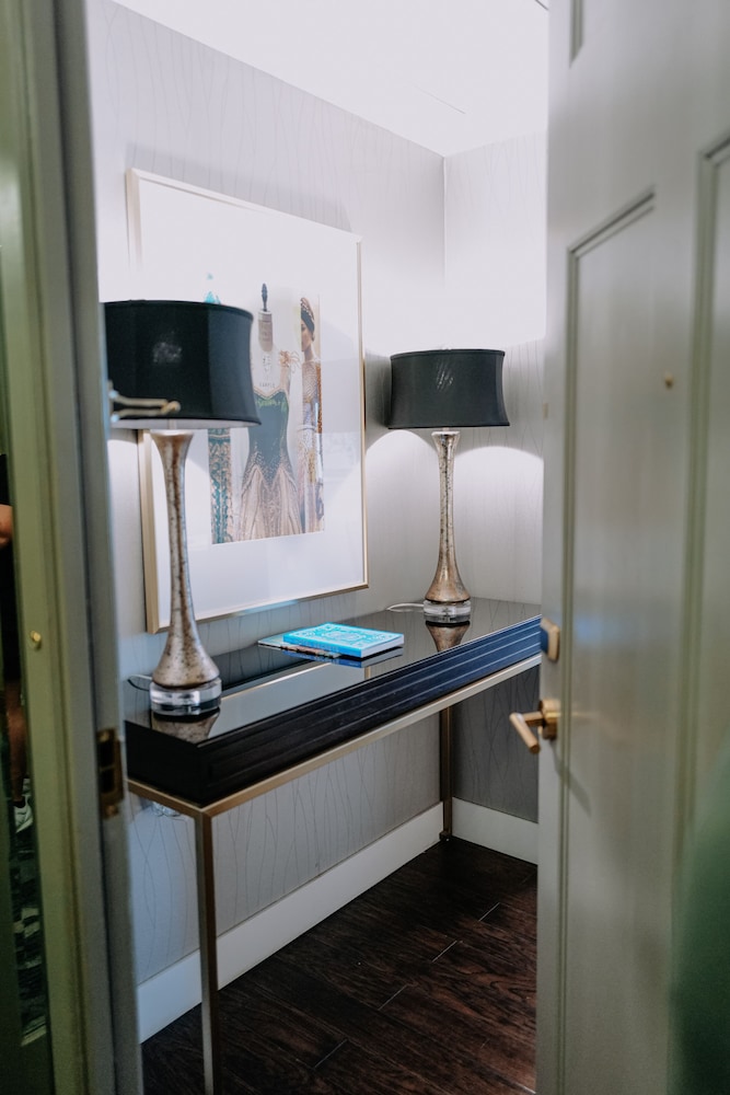 Deluxe Suite, 1 Bedroom - Photo 18