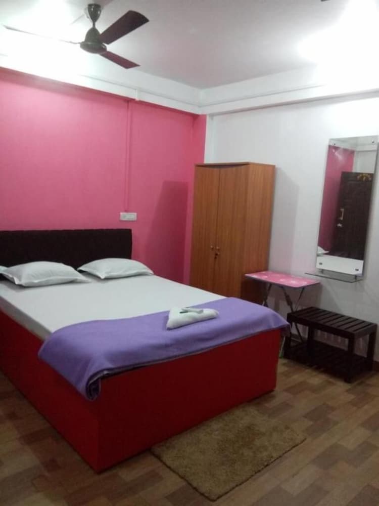 Family Room, 1 King Bed, Non Smoking photo 1
