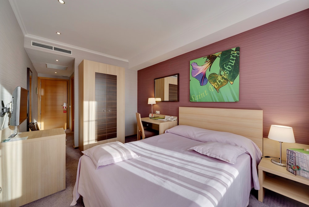 Standard Single Room, 1 Double Bed