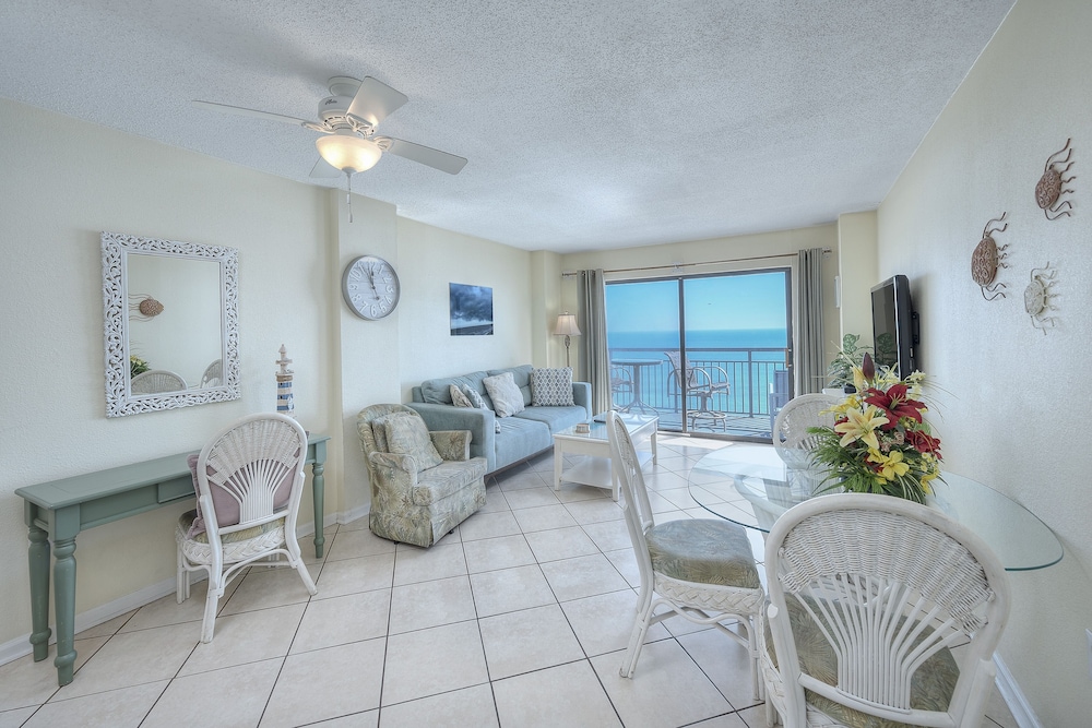 Condo, 2 Bedrooms, Balcony, Oceanfront (902)