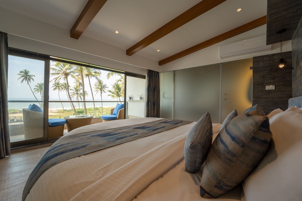 Arabian Blue Suite photo 1