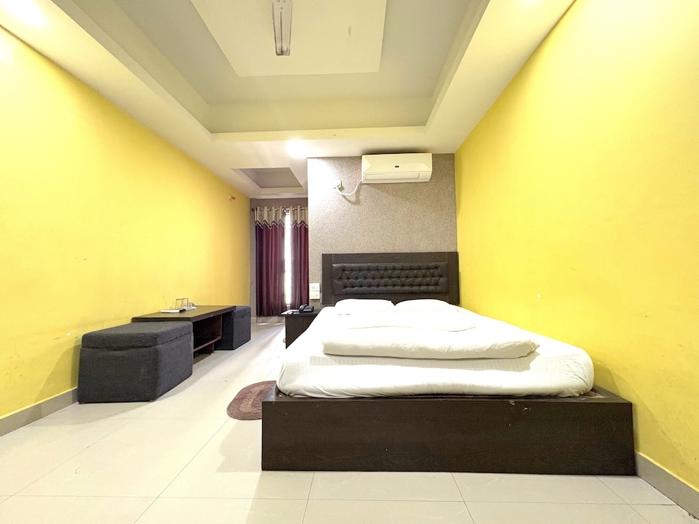 Deluxe Double Room, City View