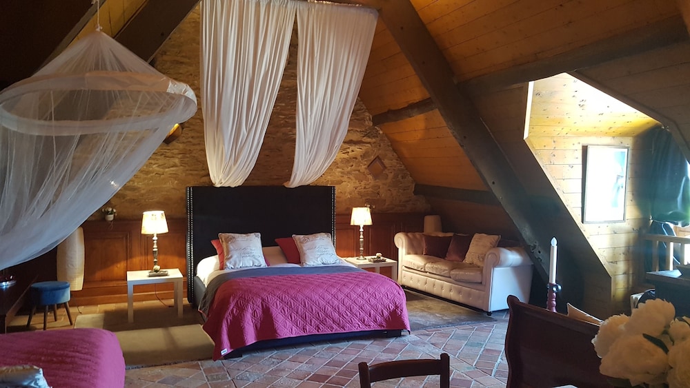 Classic Quadruple Room