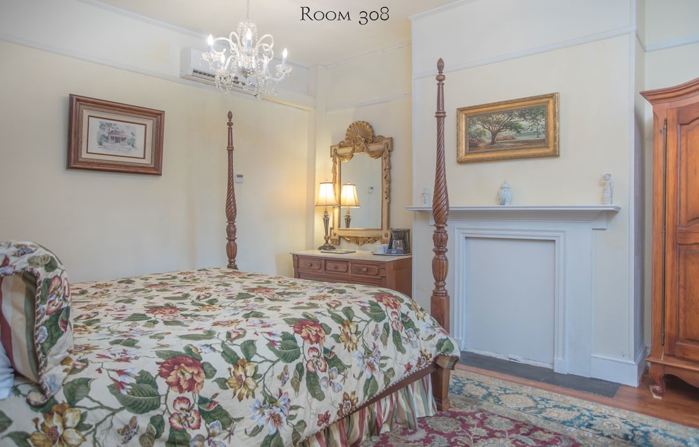Room, 1 Queen Bed (308), Stairs Required photo 1