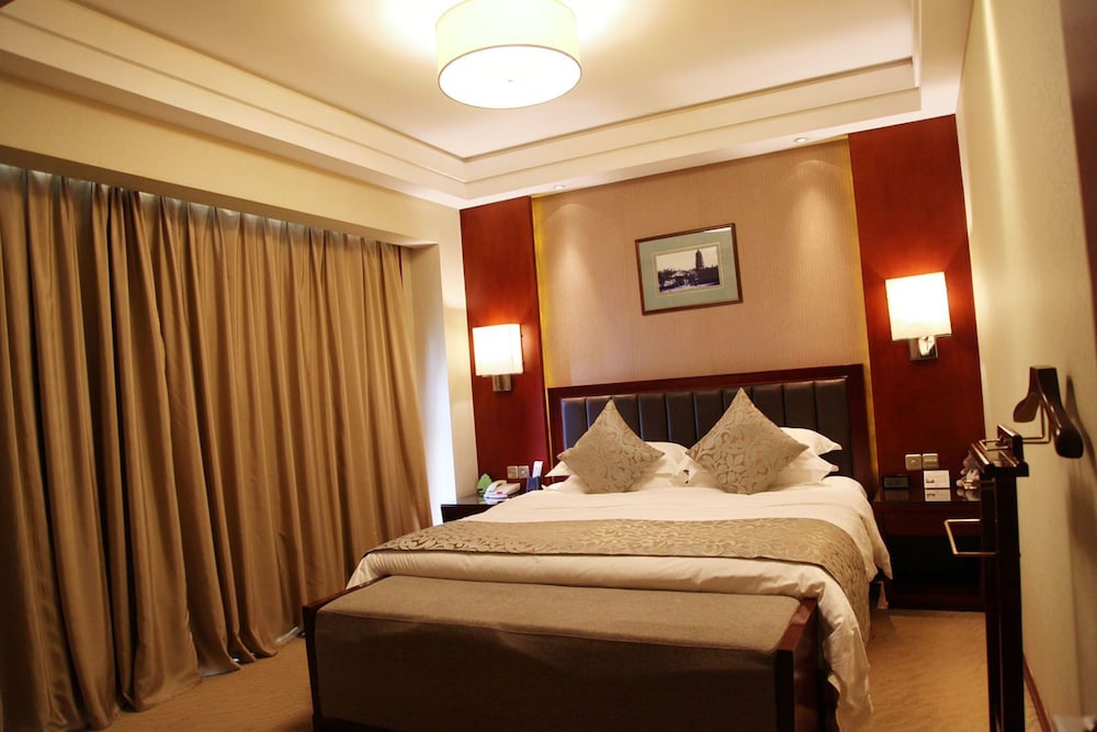 Deluxe Room - Photo 1