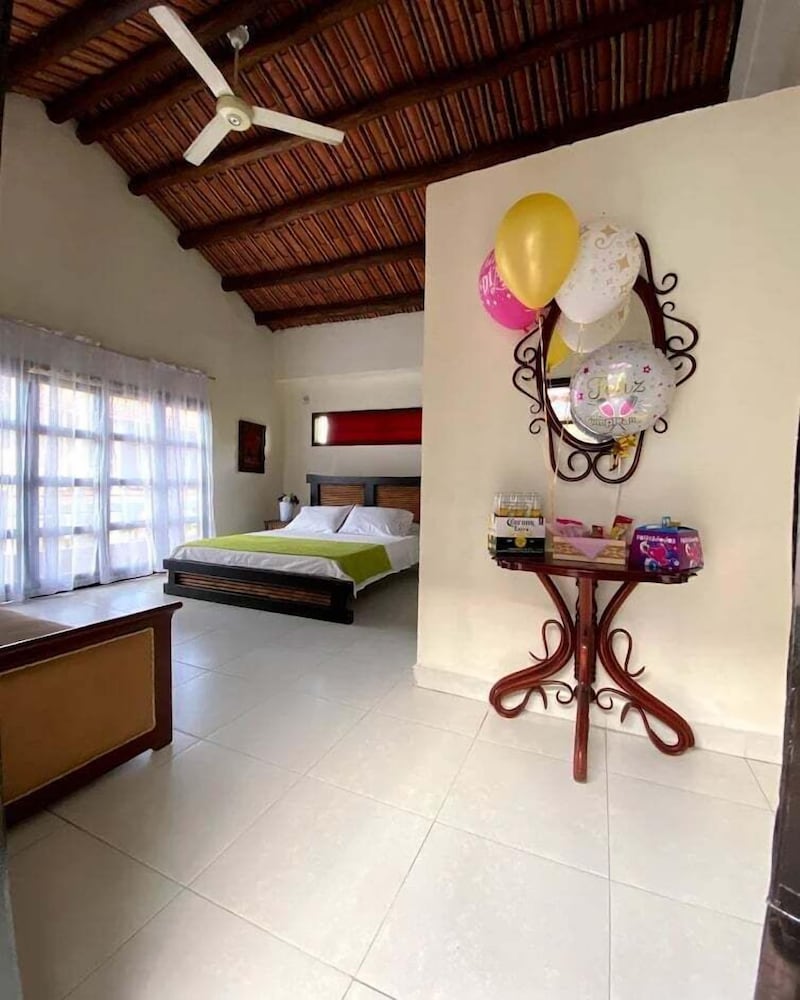 Comfort Room photo 2