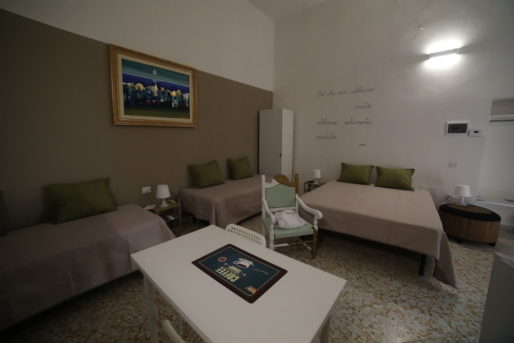 Family Quadruple Room, Courtyard View photo 2