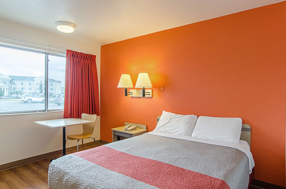 Standard Room, 1 Double Bed, Accessible, Non Smoking photo 3