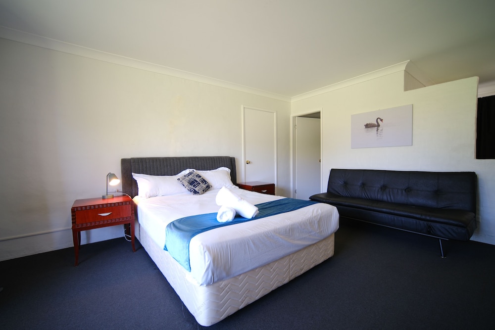 Standard Queen Room - Photo 6