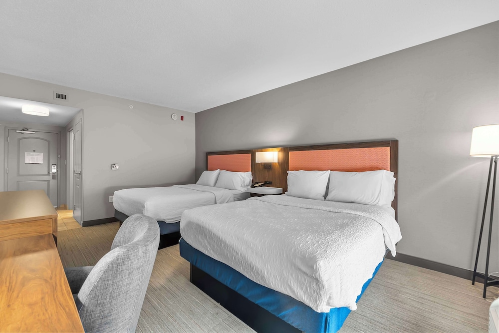 Room - Photo 2