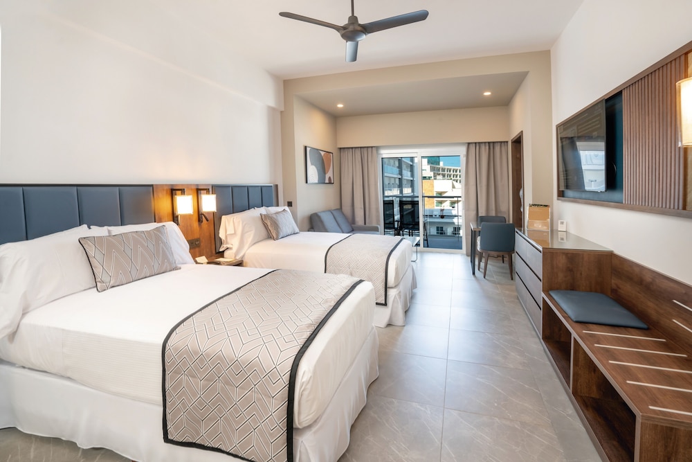 Junior Suite, Partial Sea View (B2C-CA)