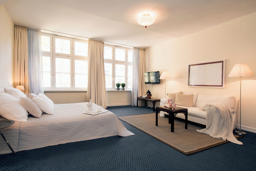 Carl Suites Superior - Photo 7