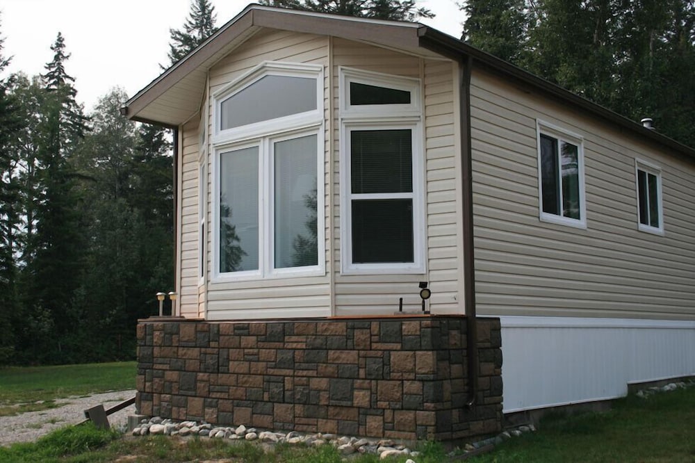 Deluxe Mobile Home, 1 Bedroom, Jetted Tub, Mountain View photo 1