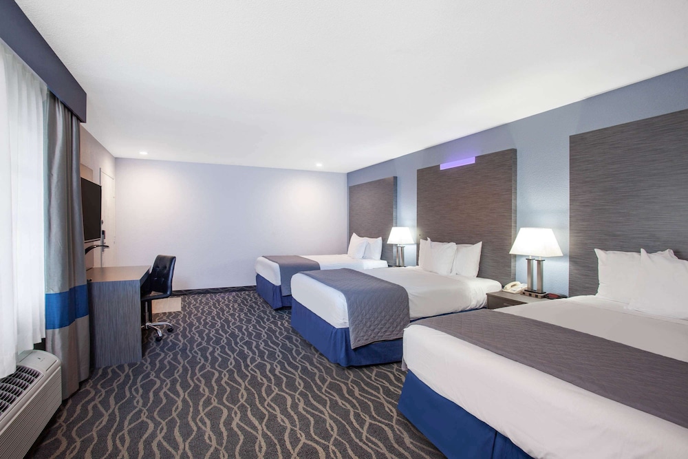 Room, Multiple Beds - Photo 2