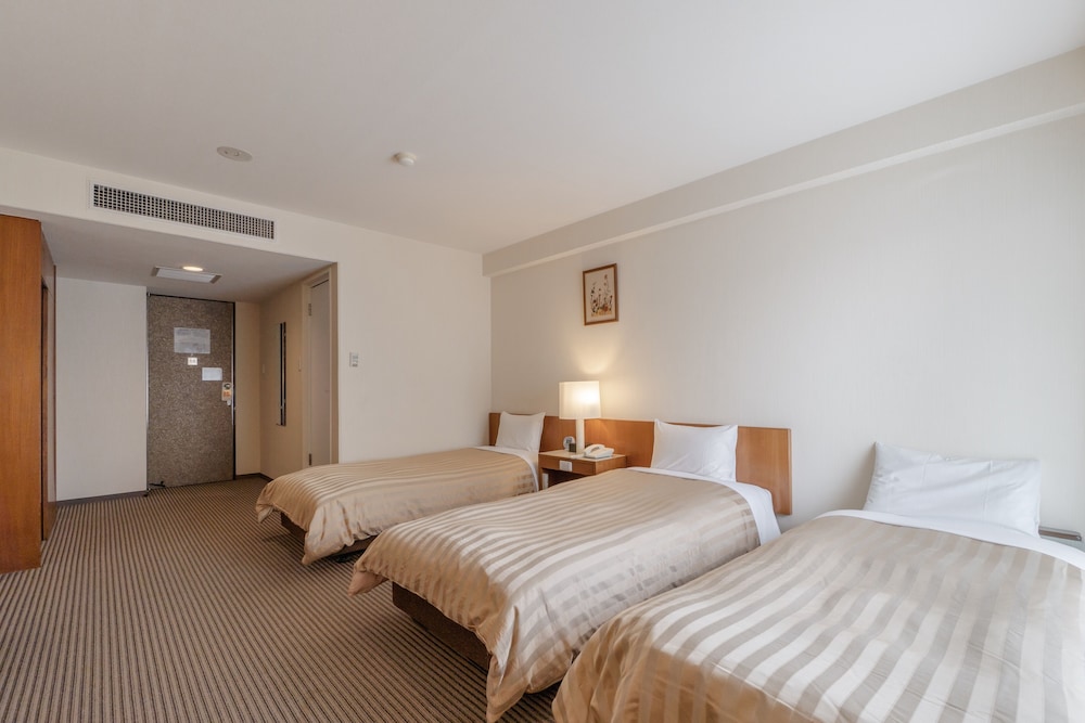 Twin Room with Extra bed, Non smoking photo 2