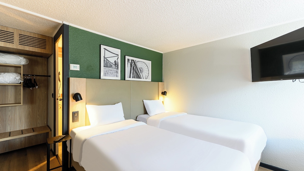 Room, 2 Twin Beds (Next Generation)